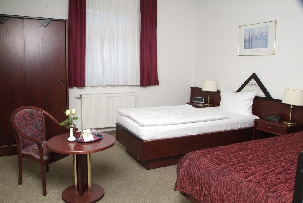 Am Rossplan Hotel Altenburg Kamer foto